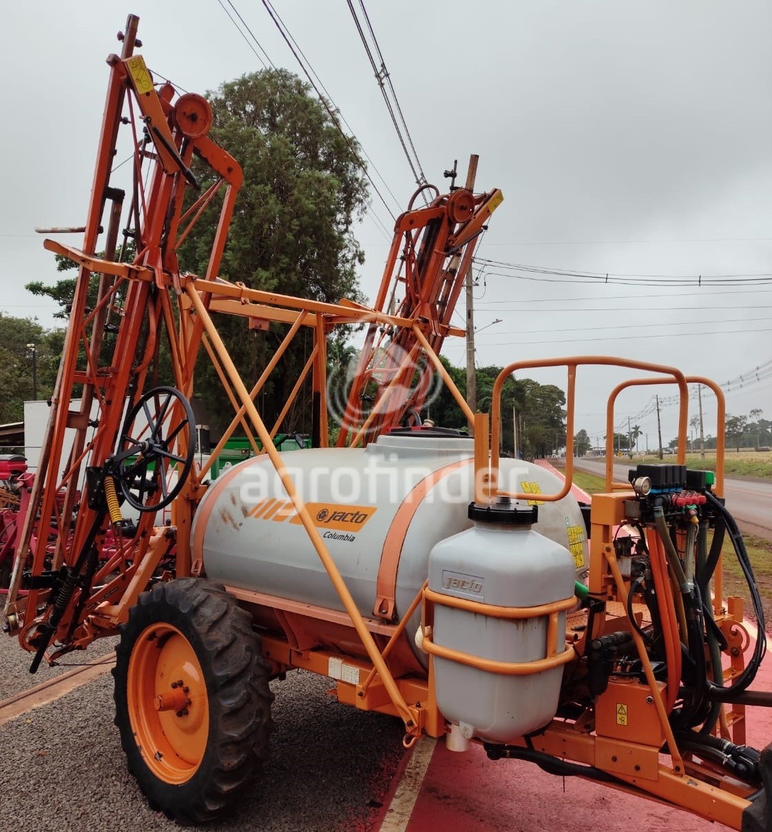 Pulverizador Jacto Columbia ano 2011