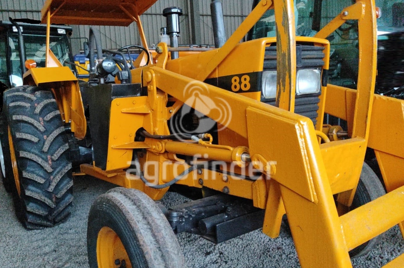 Trator Valmet 88 ano 1982 - 88 - Máquinas Agrícolas