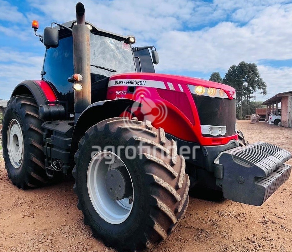 Trator Massey Ferguson MF 8670 ano 2014