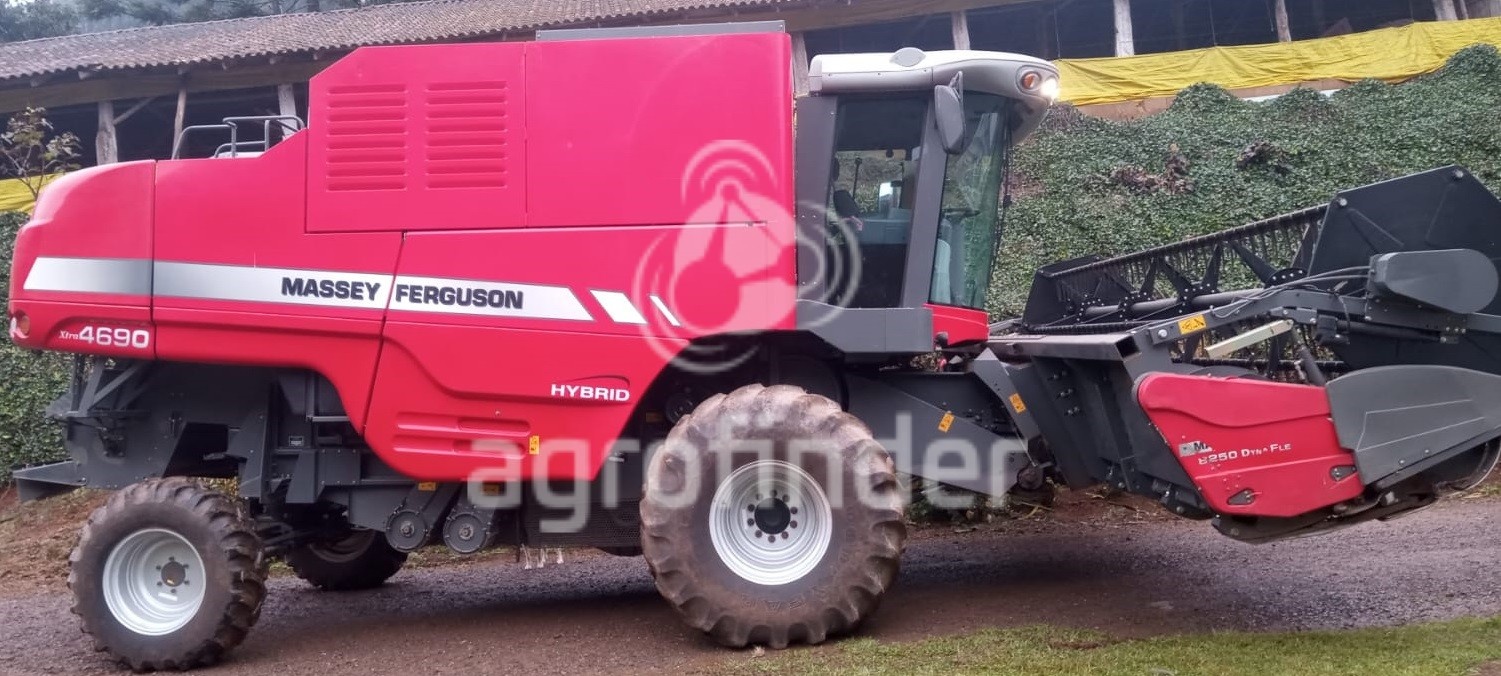 Colheitadeira Massey Ferguson MF 4690 ano 2020 - MF 4690 - Máquinas Agrícolas