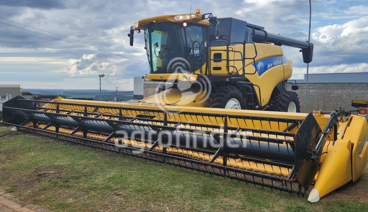 Colheitadeira New Holland CR 9060 ano 2013 - CR 9060 - Máquinas Agrícolas