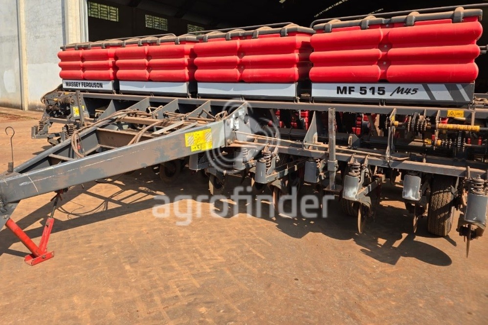 Plantadeira Massey Ferguson MF 515 ano 2013
