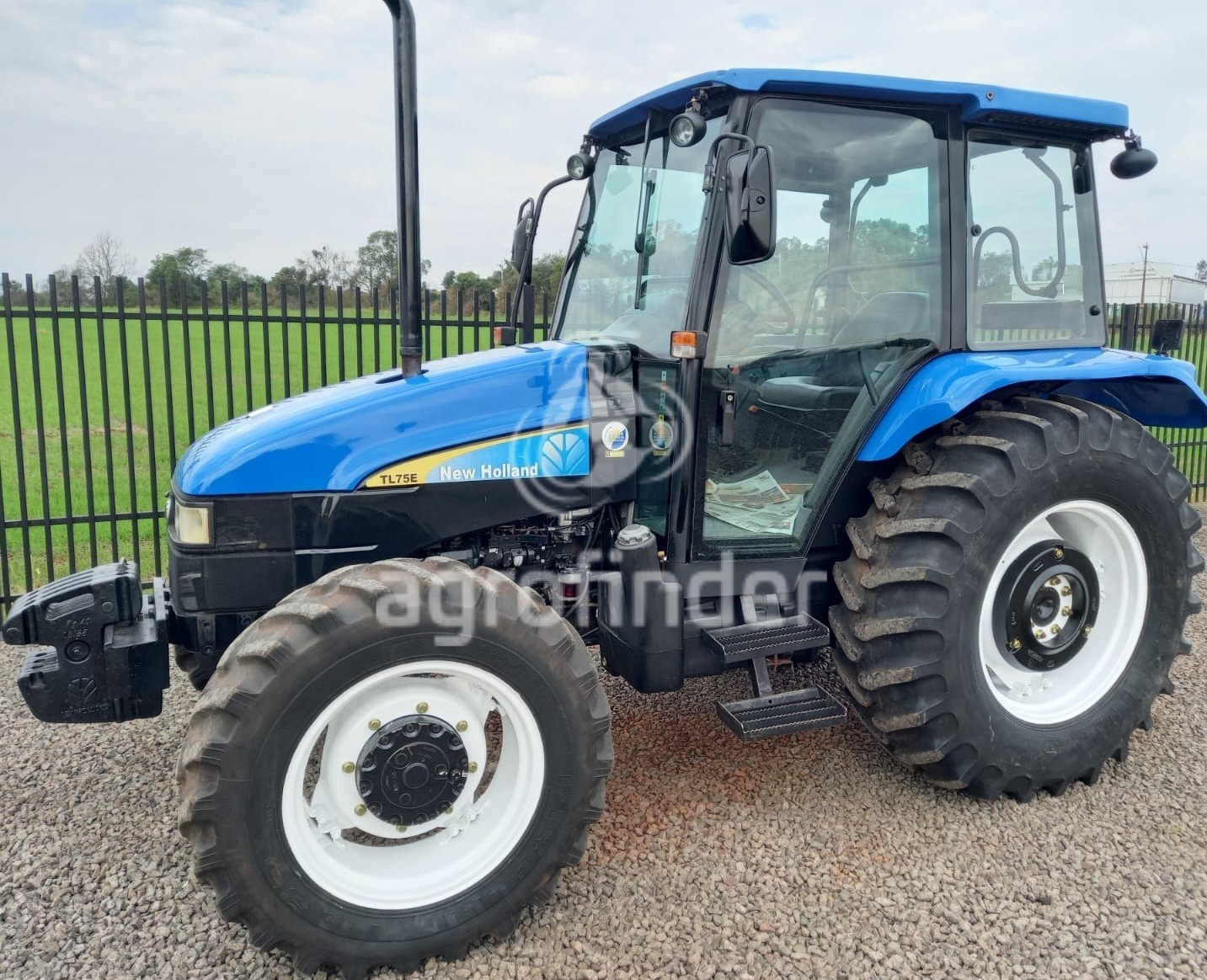 Trator New Holland TL 75E ano 2010