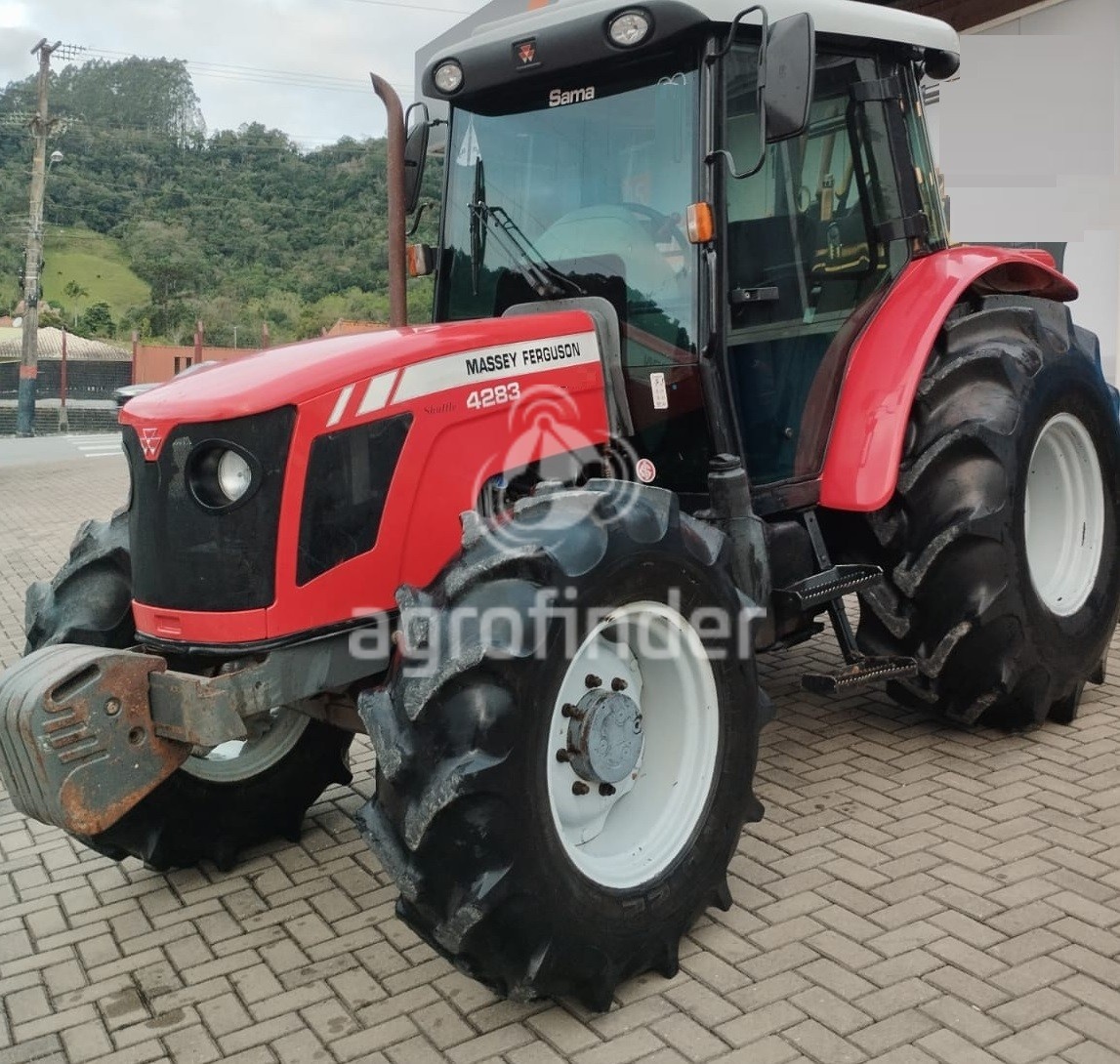 Trator Massey Ferguson MF 4283 ano 2013