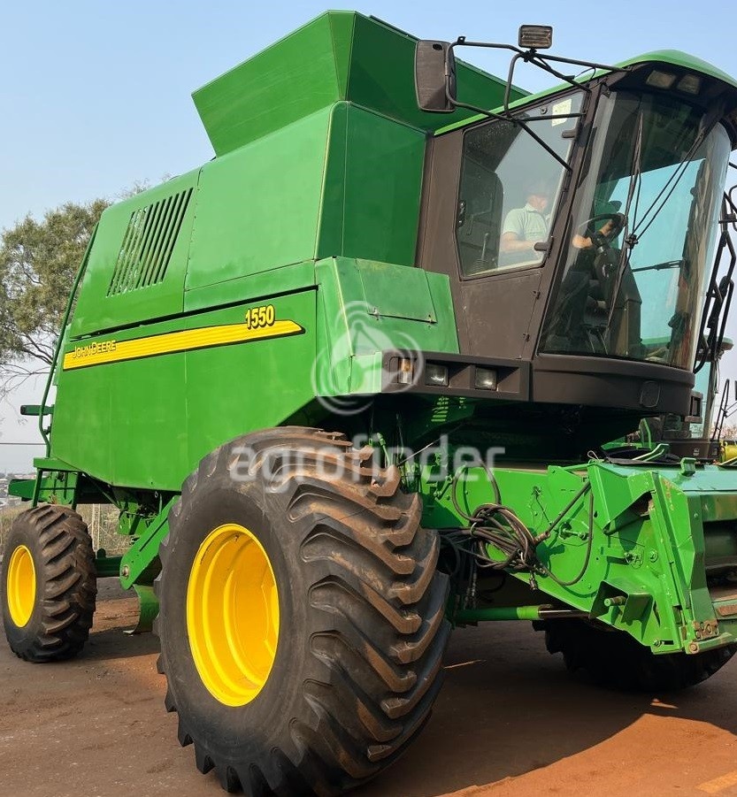 Colheitadeira John Deere 1550 ano 2005 - 1550 - Máquinas Agrícolas
