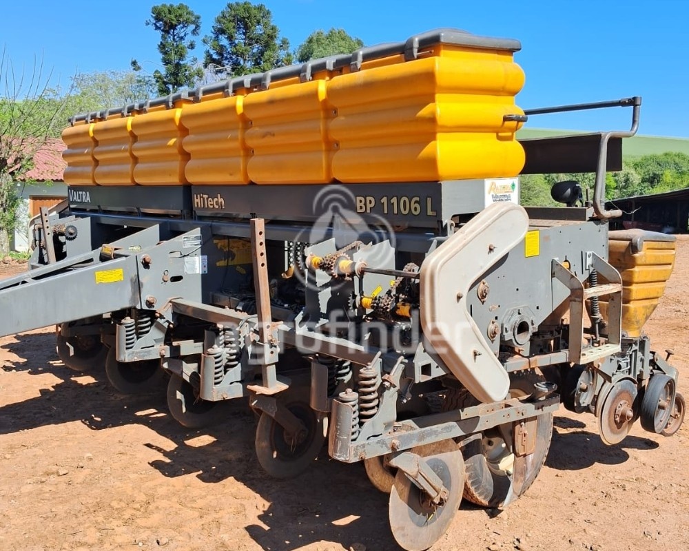 Plantadeira Valtra BP 1106L ano 2010