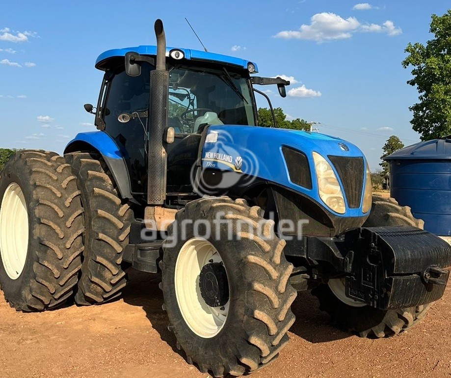 Trator New Holland T7.245 ano 2014
