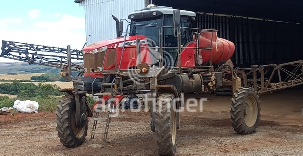 Pulverizador Autopropelido Massey Ferguson MF 8225 ano 2021