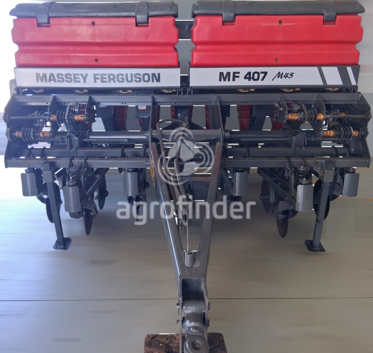 Plantadeira Massey Ferguson MF 407 ano 2012