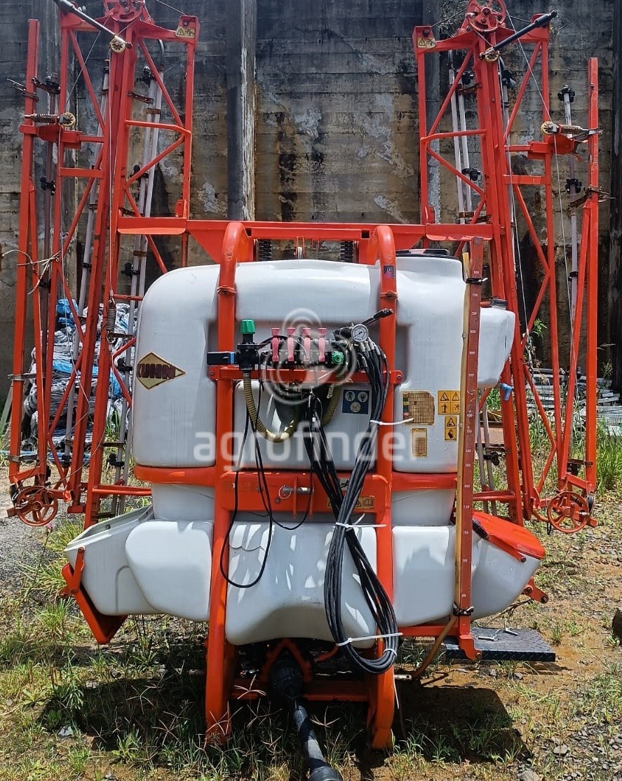 Pulverizador Kuhn porter 800 ano 2015