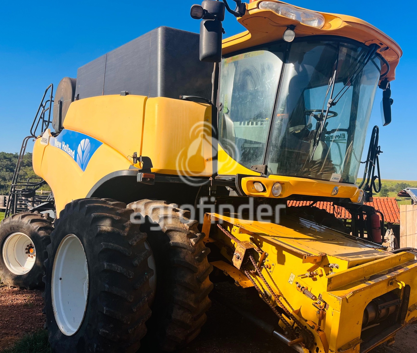Colheitadeira New Holland CR 9060 ano 2011 - CR 9060 - Máquinas Agrícolas