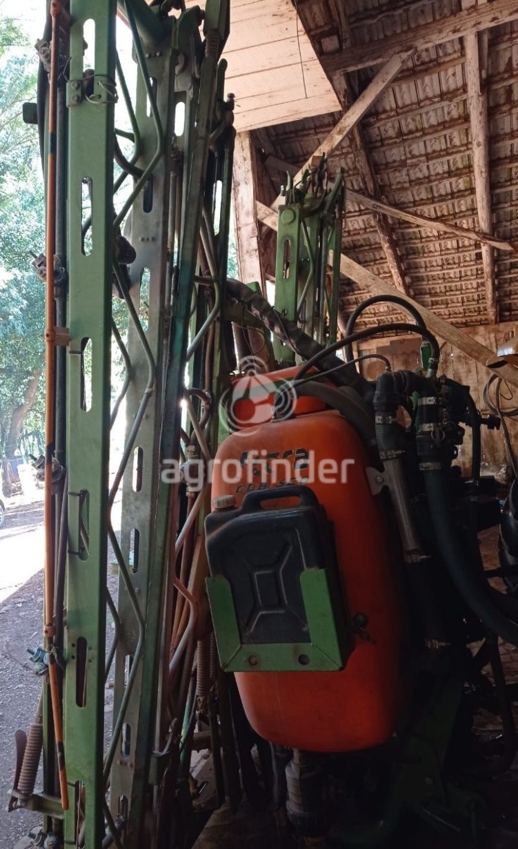 Pulverizador Stara Corisco 700 ano 2010