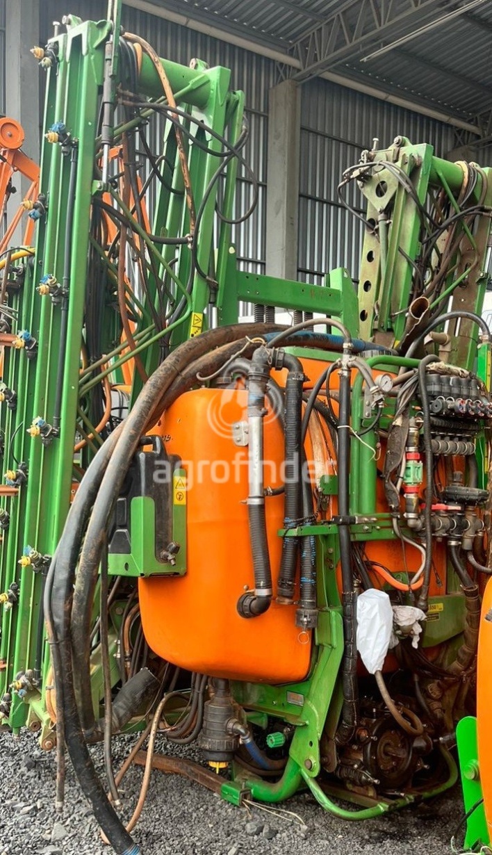 Pulverizador Stara Corisco 700 ano 2009