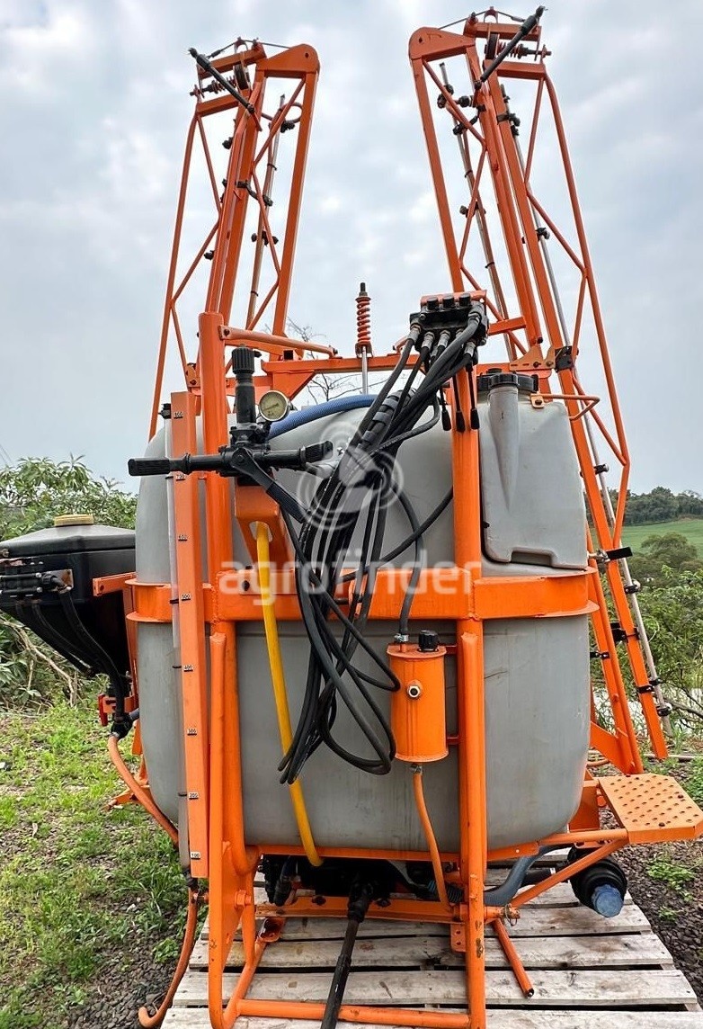 Pulverizador Jacto CONDOR 800 ano 2017