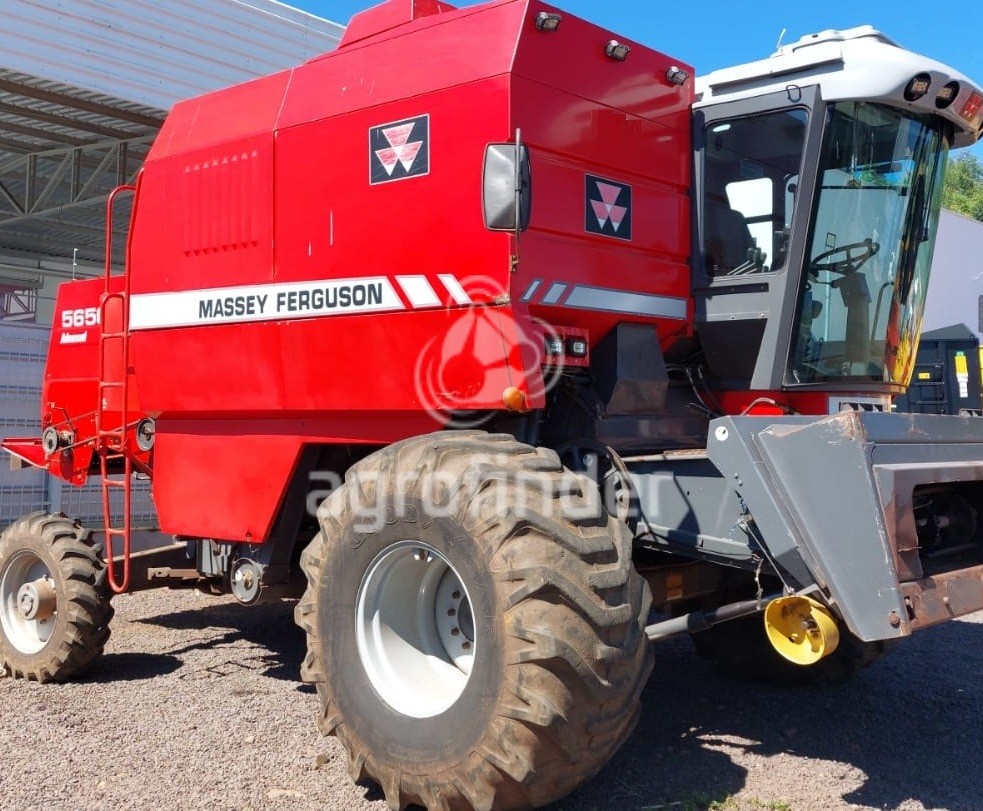 Colheitadeira Massey Ferguson MF 5650 ano 2010 - MF 5650 - Máquinas Agrícolas