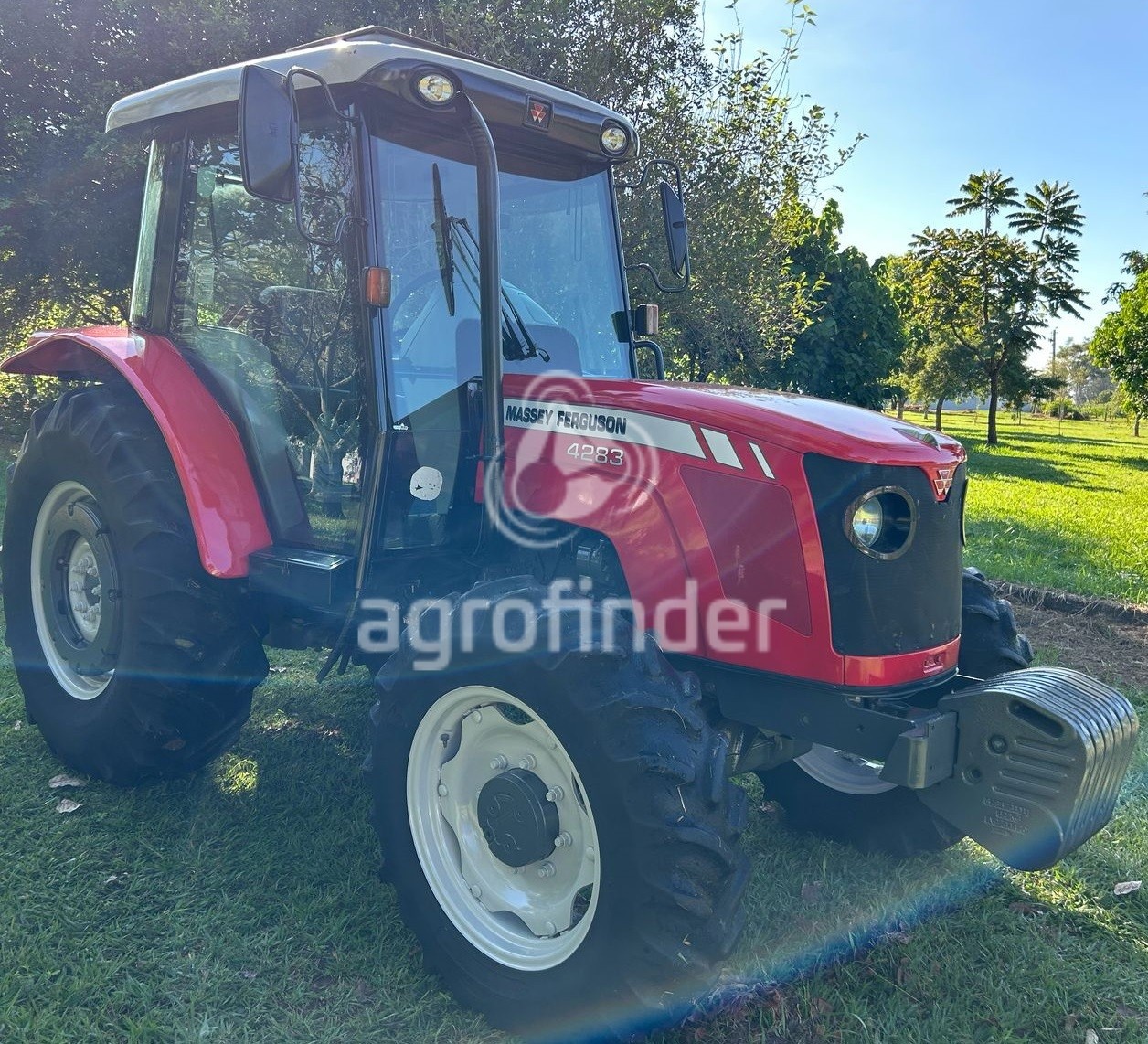 Trator Massey Ferguson MF 4283 ano 2013 - MF 4283 - Máquinas Agrícolas