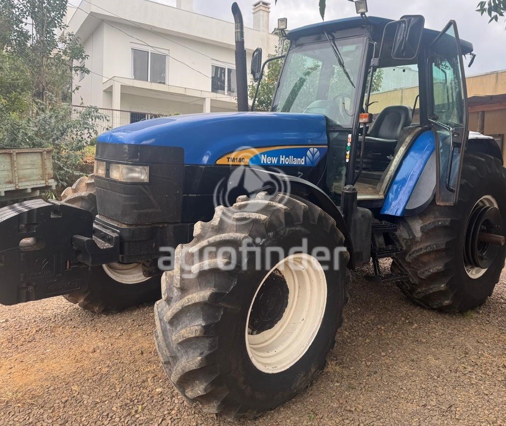 Trator New Holland TM 180 ano 2005 - TM 180 - Máquinas Agrícolas