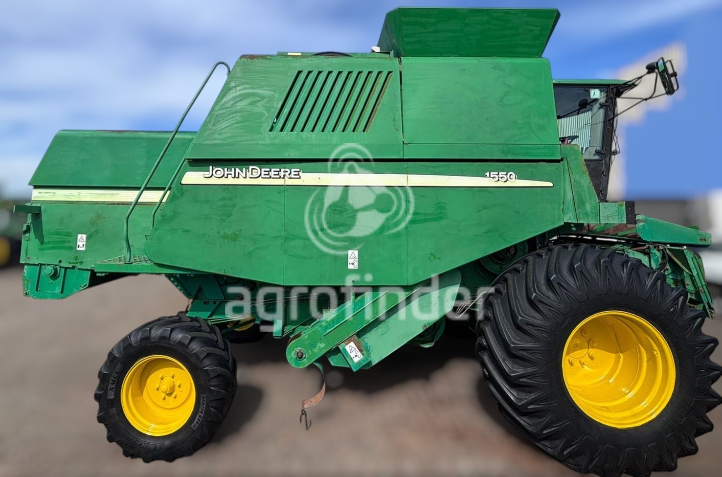 Colheitadeira John Deere 1550 ano 2004 - 1550 - Máquinas Agrícolas