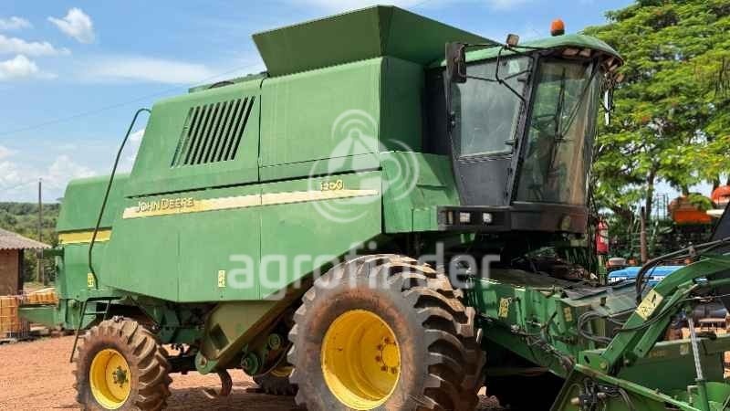Colheitadeira John Deere 1550 ano 2008 - 1550 - Máquinas Agrícolas