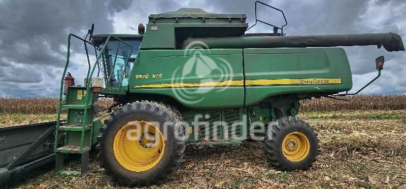 Colheitadeira John Deere 9570 ano 2013