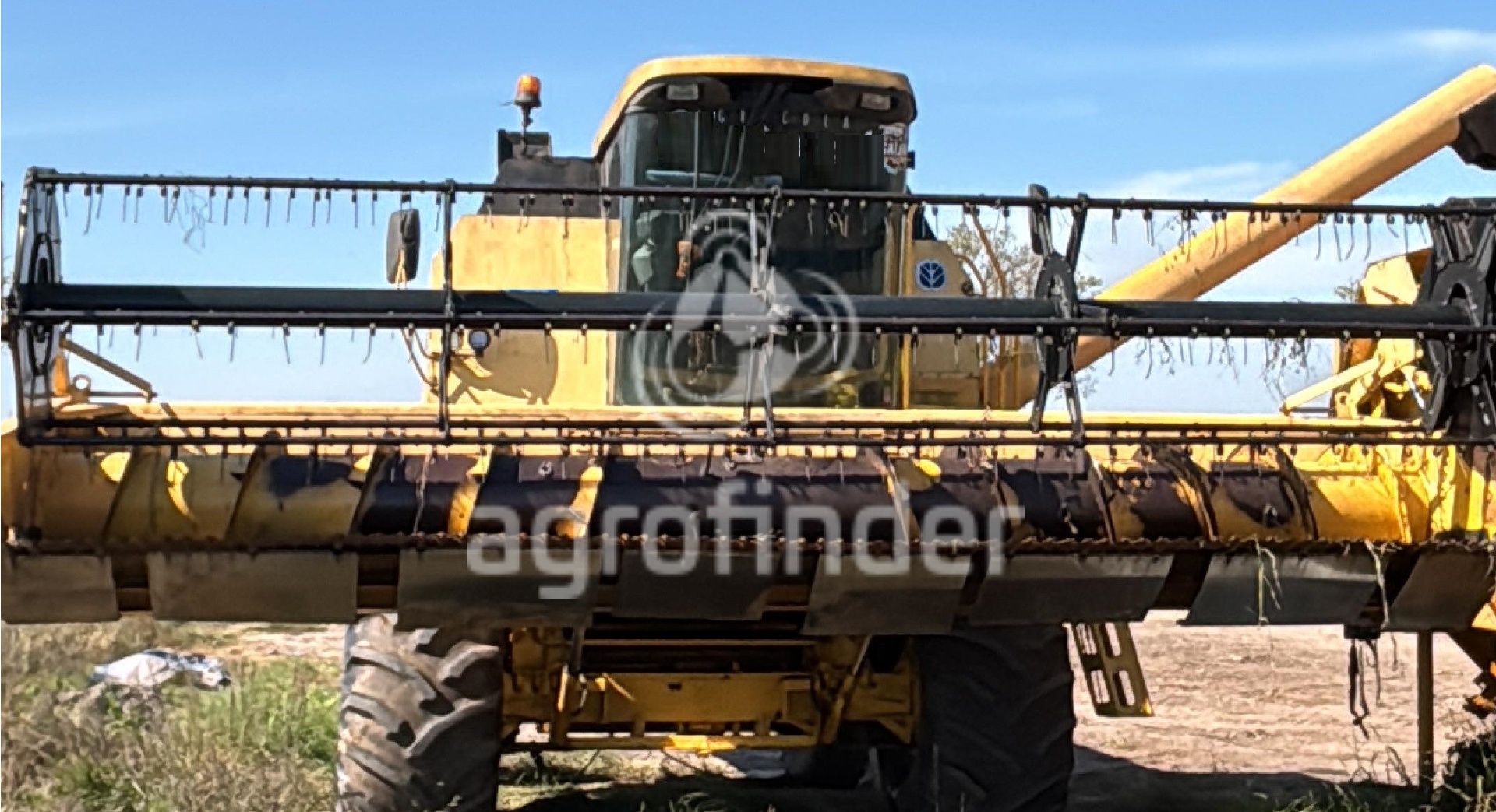 Colheitadeira New Holland TC 57 ano 2007 - TC 57 - Máquinas Agrícolas