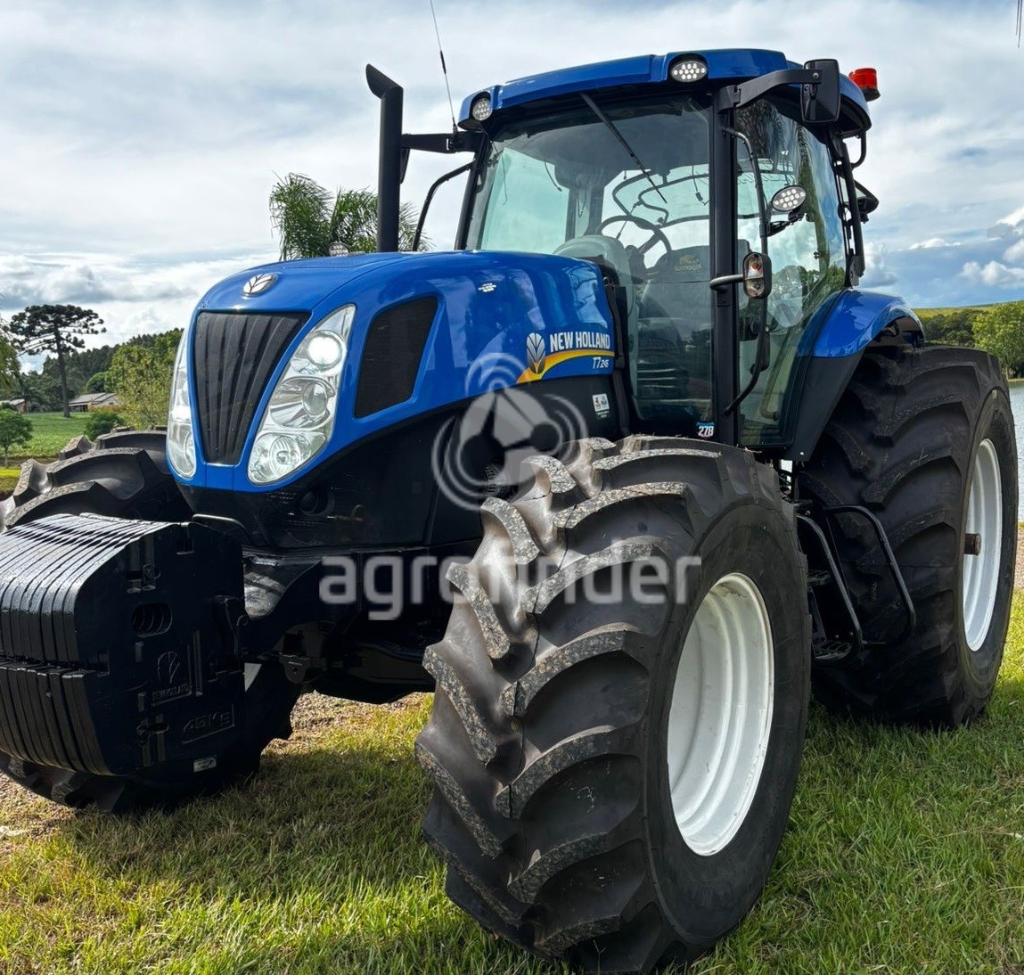 Trator New Holland TM 7040 ano 2011 - TM 7040 - Máquinas Agrícolas