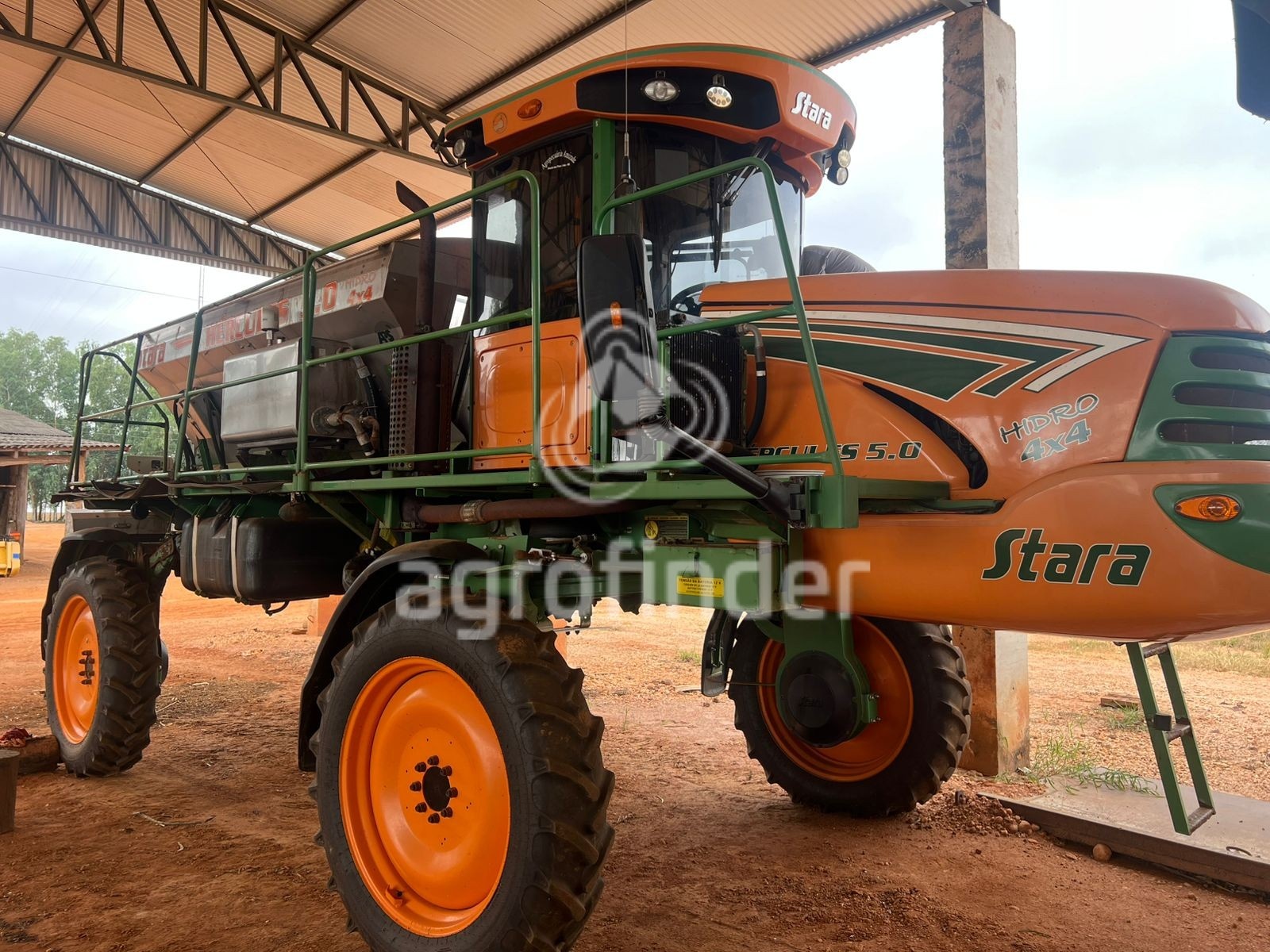 Distribuidor Autopropelido Stara HÉRCULES 5.0 ano 2015