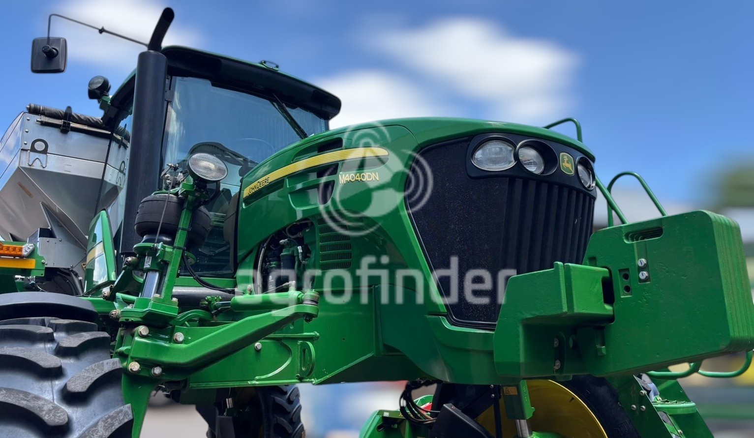 Distribuidor Autopropelido John Deere M4040DN ano 2024