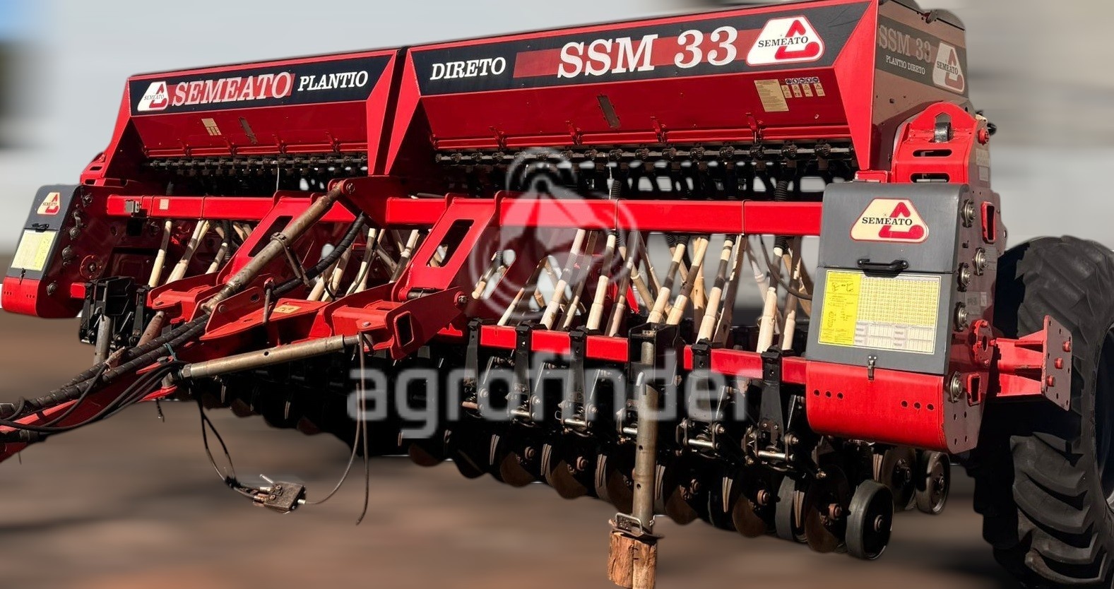 Plantadeira Semeato SSM33 ano 2015