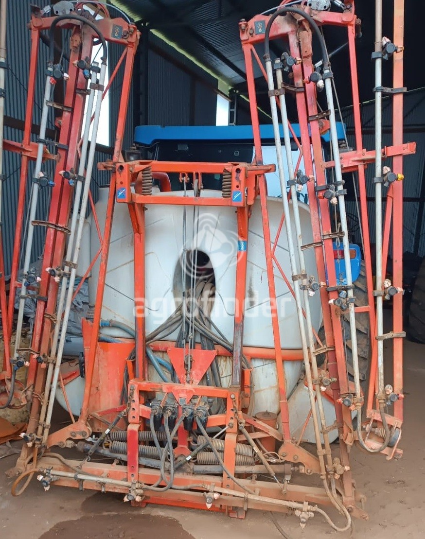 Pulverizador Kuhn porter 800 ano 2015