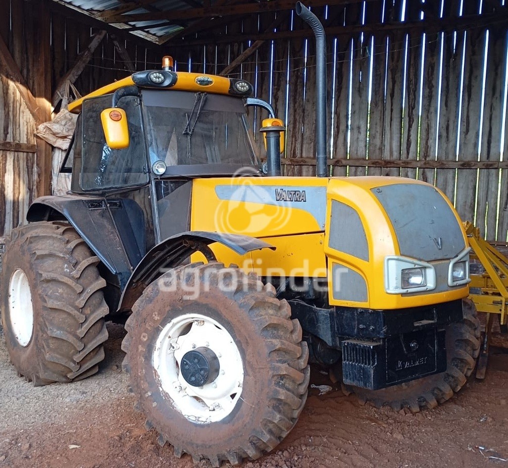 Trator Valtra BM 110 ano 2010