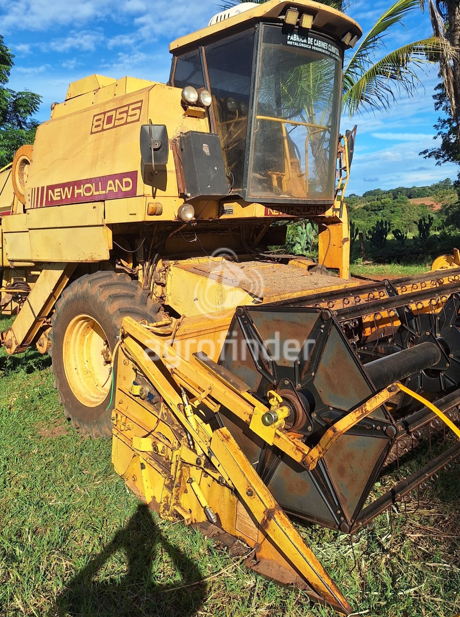 Colheitadeira New Holland 8055 ano 1989