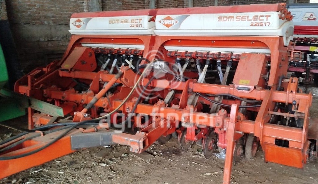 Plantadeira Kuhn SDM Select 2215/17 ano 2013 - SDM Select 2215/17 - Implementos para Plantio