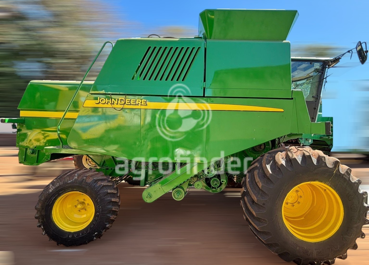 Colheitadeira John Deere 1550 ano 2003 - 1550 - Máquinas Agrícolas