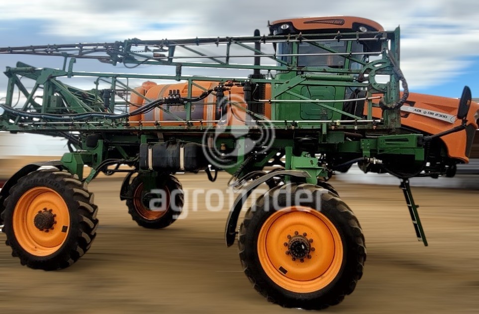 Pulverizador Autopropelido Stara Gladiador 2300 ano 2017