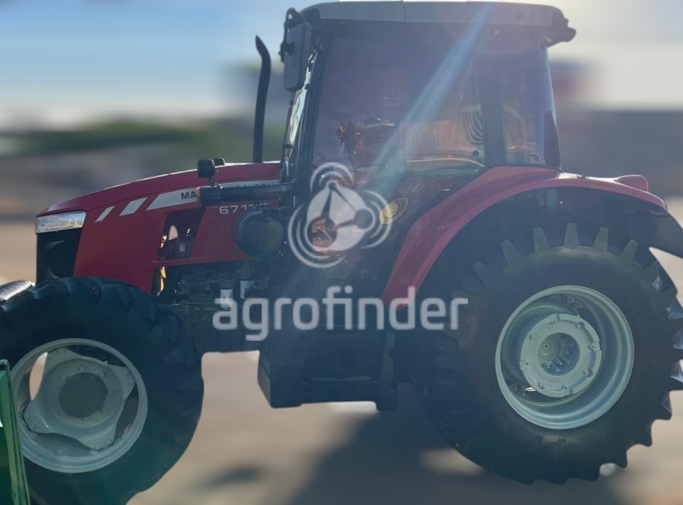 Trator Massey Ferguson MF 6713 ano 2017
