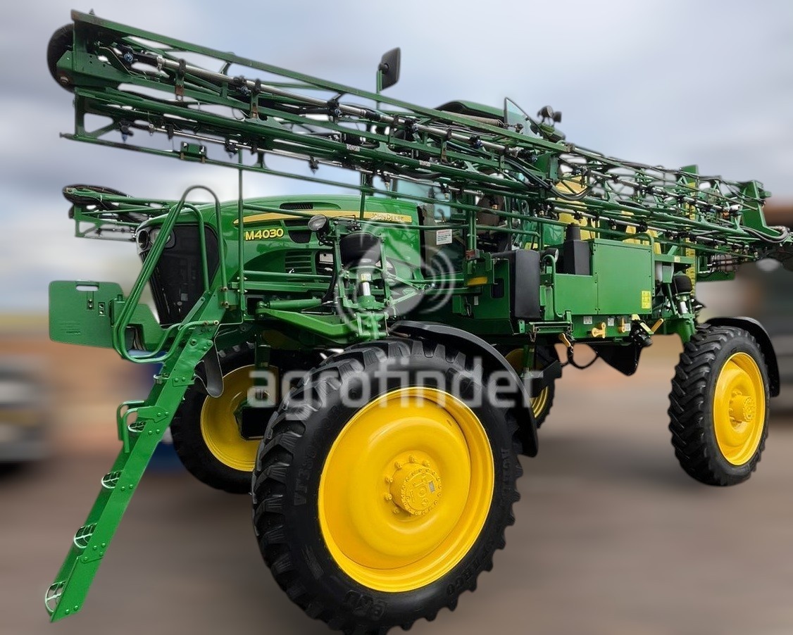 Pulverizador Autopropelido John Deere M4030 ano 2019