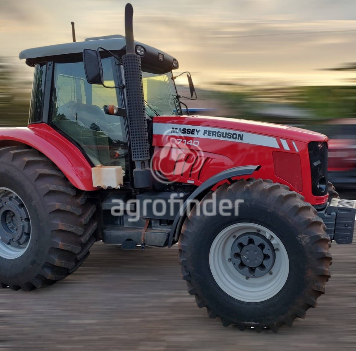 Trator Massey Ferguson MF 7140 ano 2013 - MF 7140 - Máquinas Agrícolas