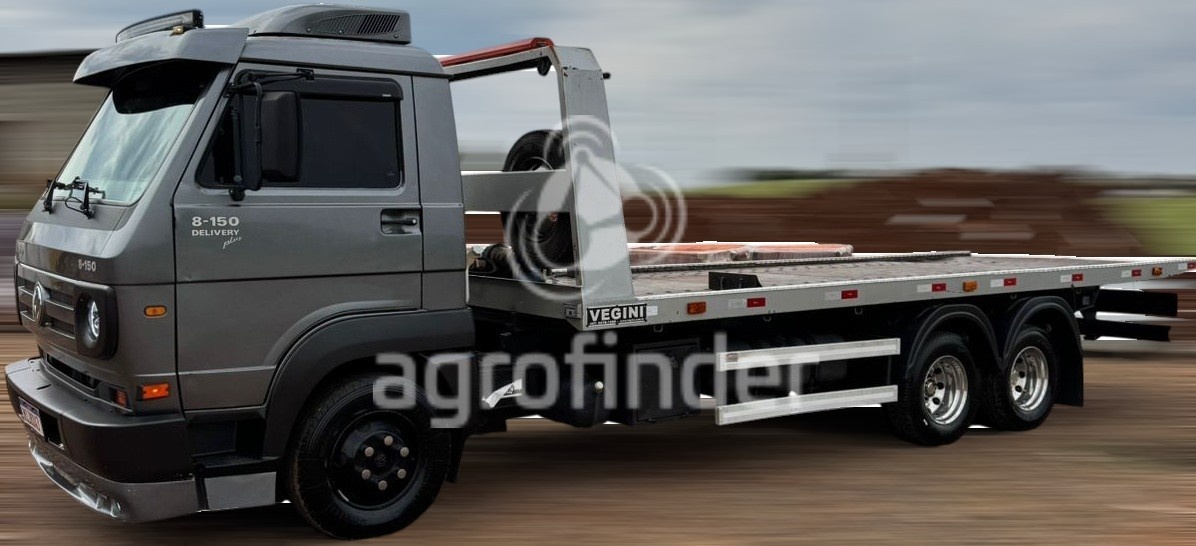 Caminhão Volkswagen Delivery 8-150 ano 2011