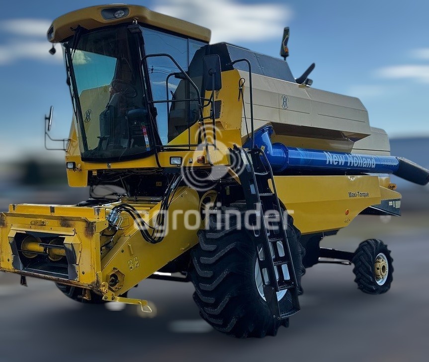 Colheitadeira New Holland TC 5070 ano 2014