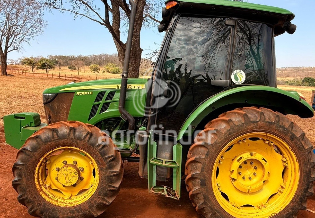 Trator John Deere 5080E ano 2021 - 5080E - Máquinas Agrícolas
