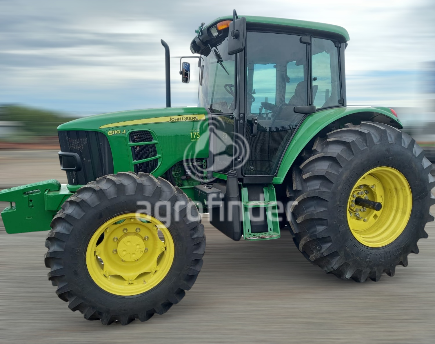 Trator John Deere 6110J ano 2012 - 6110J - Máquinas Agrícolas