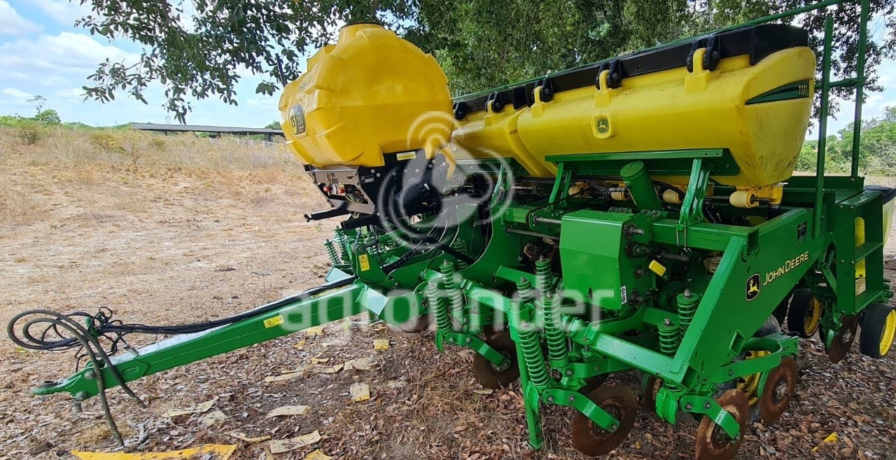 Plantadeira John Deere 1111 ano 2018 - 1111 - Implementos para Plantio