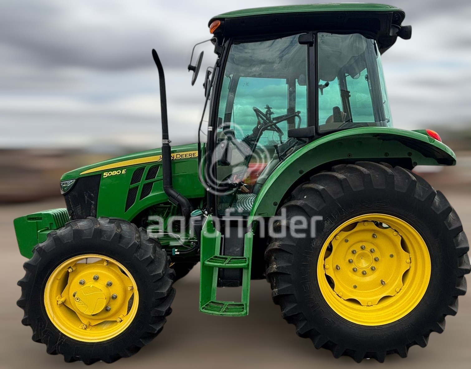 Trator John Deere 5080E ano 2023