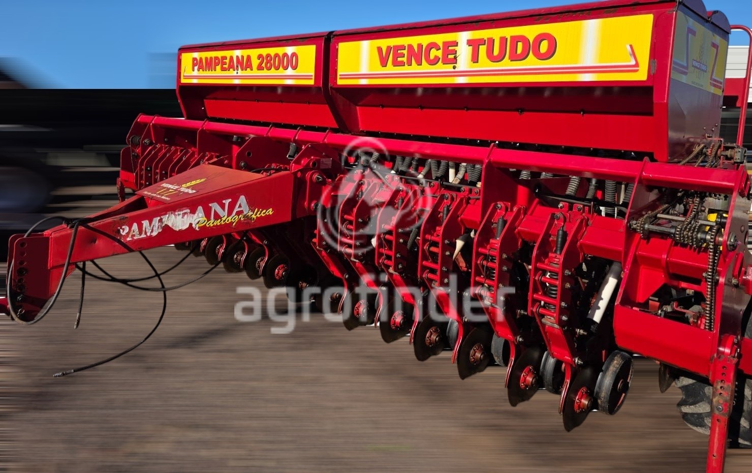 Plantadeira Vence Tudo pampeana 28000 ano 2014