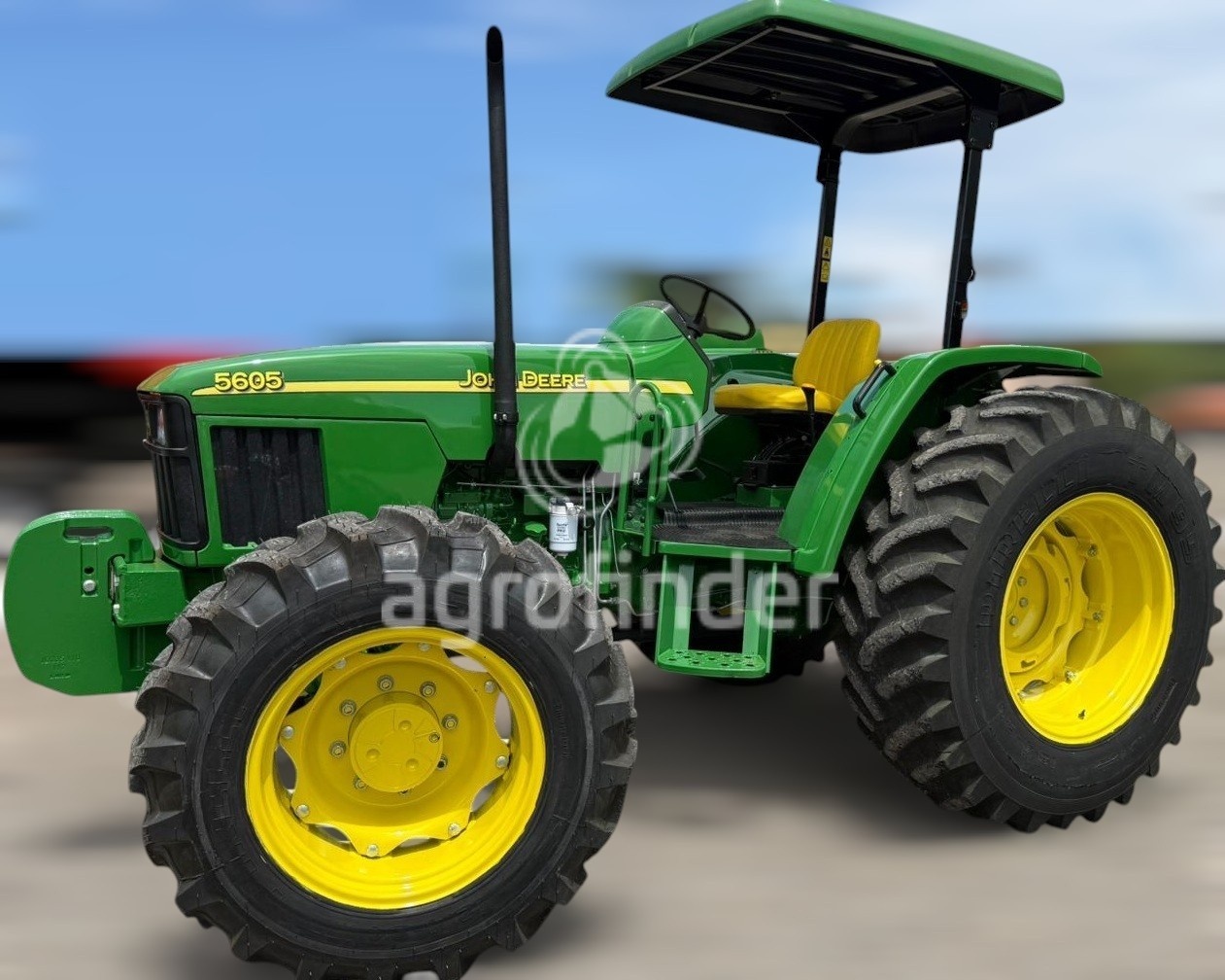 Trator John Deere 5605 ano 2008