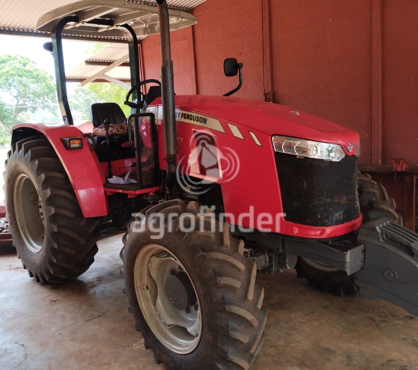 Trator Massey Ferguson MF 4707 ano 2020 - MF 4707 - Máquinas Agrícolas