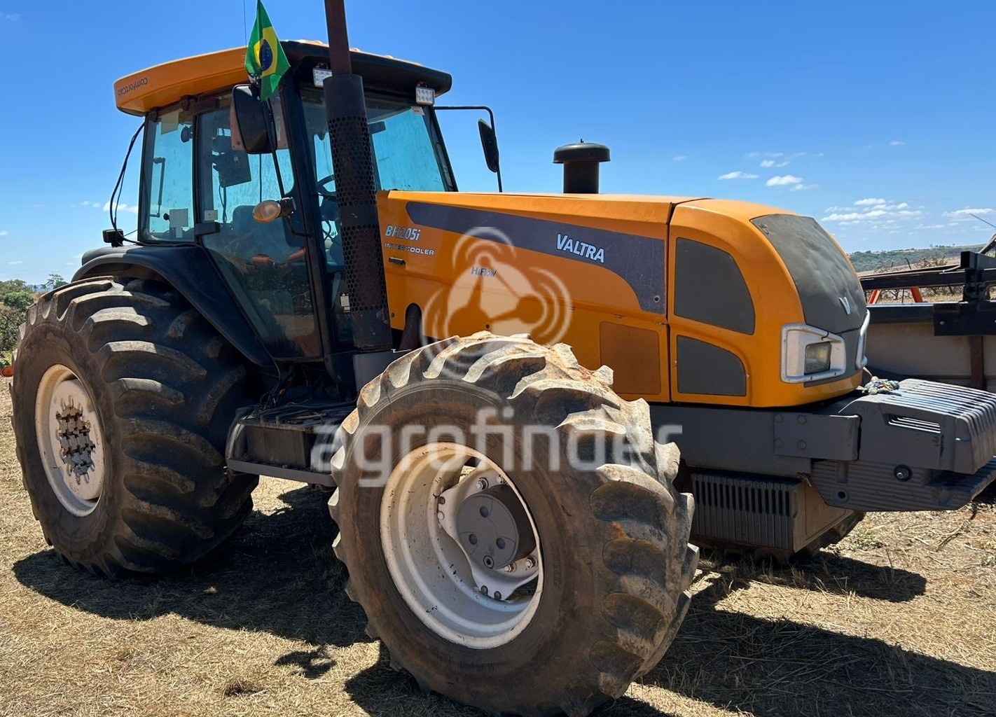 Trator Valtra BH205i ano 2012