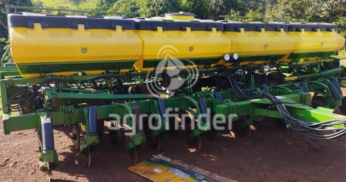 Plantadeira John Deere 2115 CCS ano 2013
