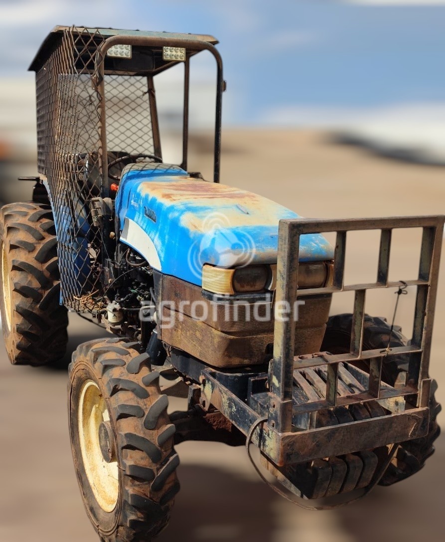 Trator New Holland TT3880 ano 2010
